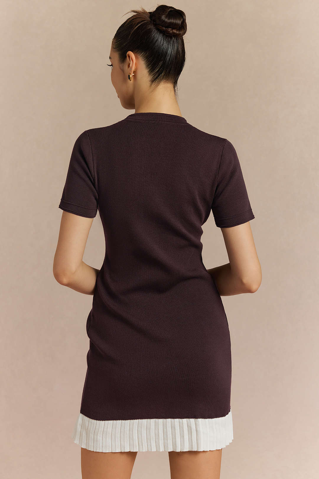 DressNovel Contrast Round Neck Metallic Button Short Sleeve Mini Dress